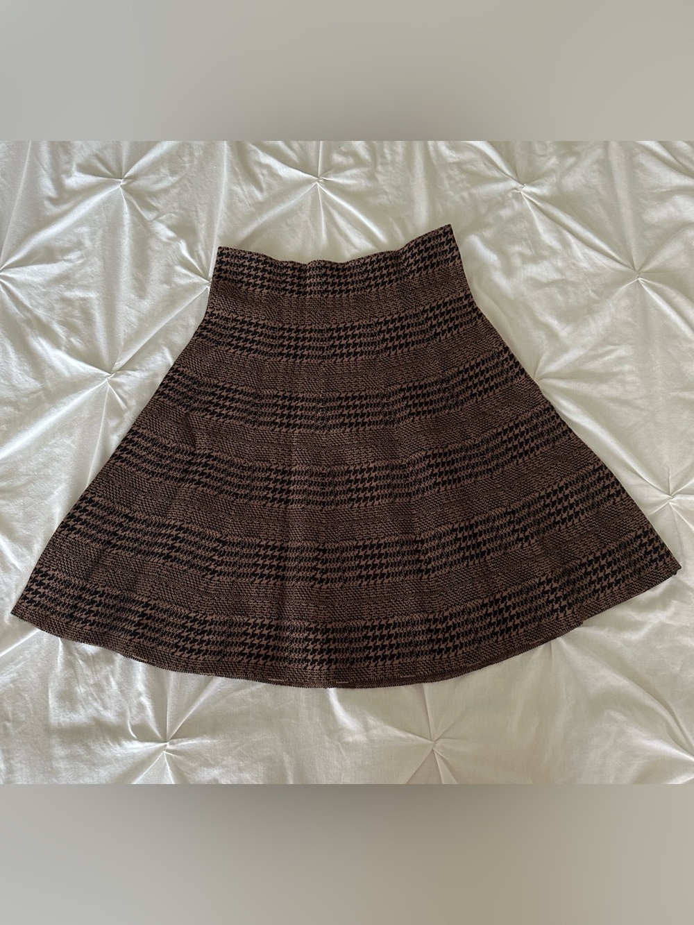 Max Studio brown houndstooth skirt